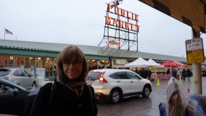 JuleesFishMarket-sml.jpg