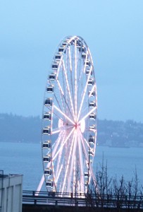 SeattleWheelLit-sml.jpg